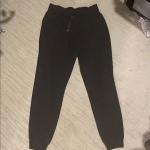 Lululemon on the fly joggers